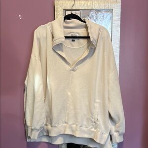 AE This feels seriously lived in-  Cream Pullover Sweatshirt